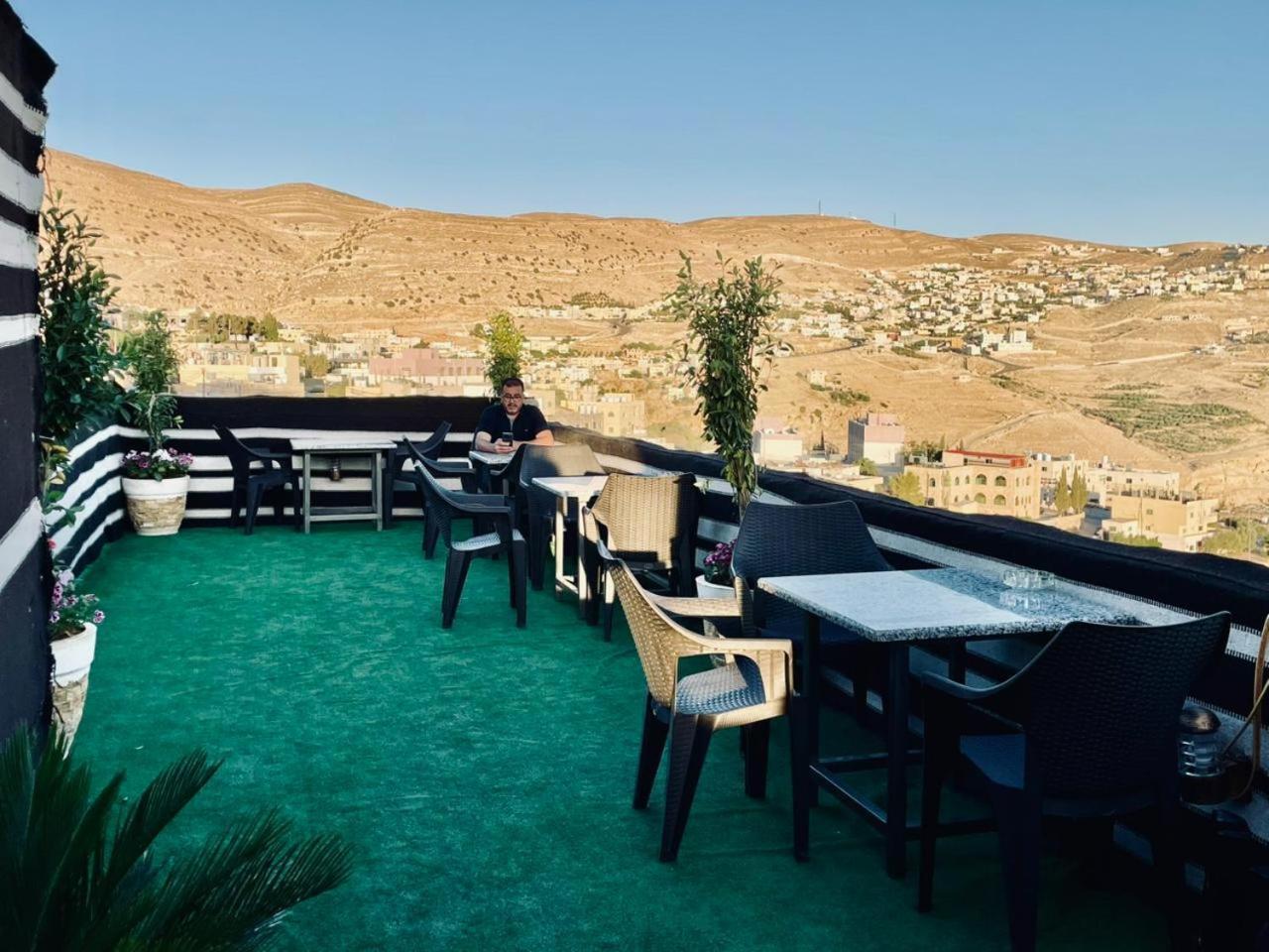 Plaza View Hostel At Tayyibah Luaran gambar